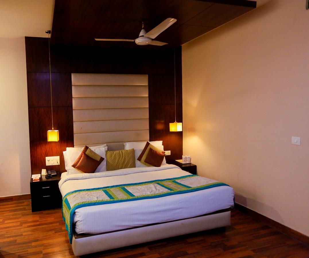 Milenium Boutique Hotel Faridabad Extérieur photo